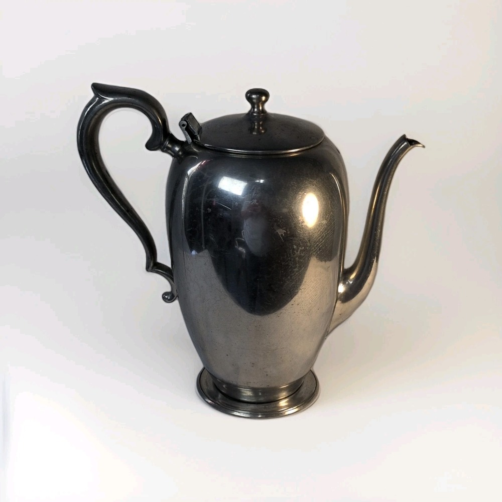 Wm Rogers Silverplate Coffee Pot‎ 765 Approx. 10.5" Tall Elegant Design